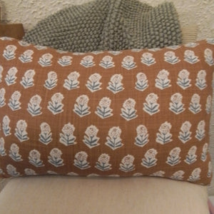 Toss Tan Pillow/blue pillow  2 styles