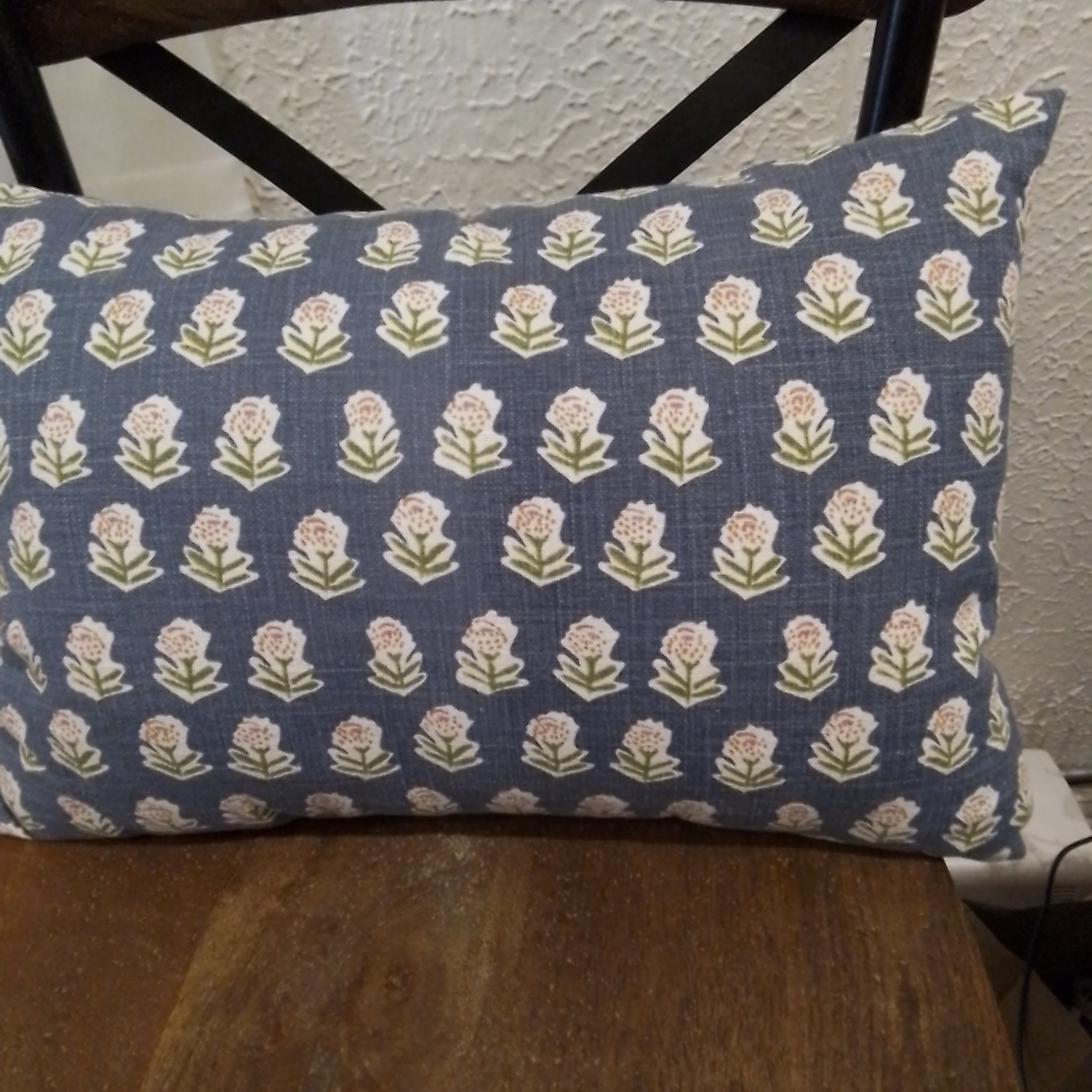 Toss Tan Pillow/blue pillow  2 styles