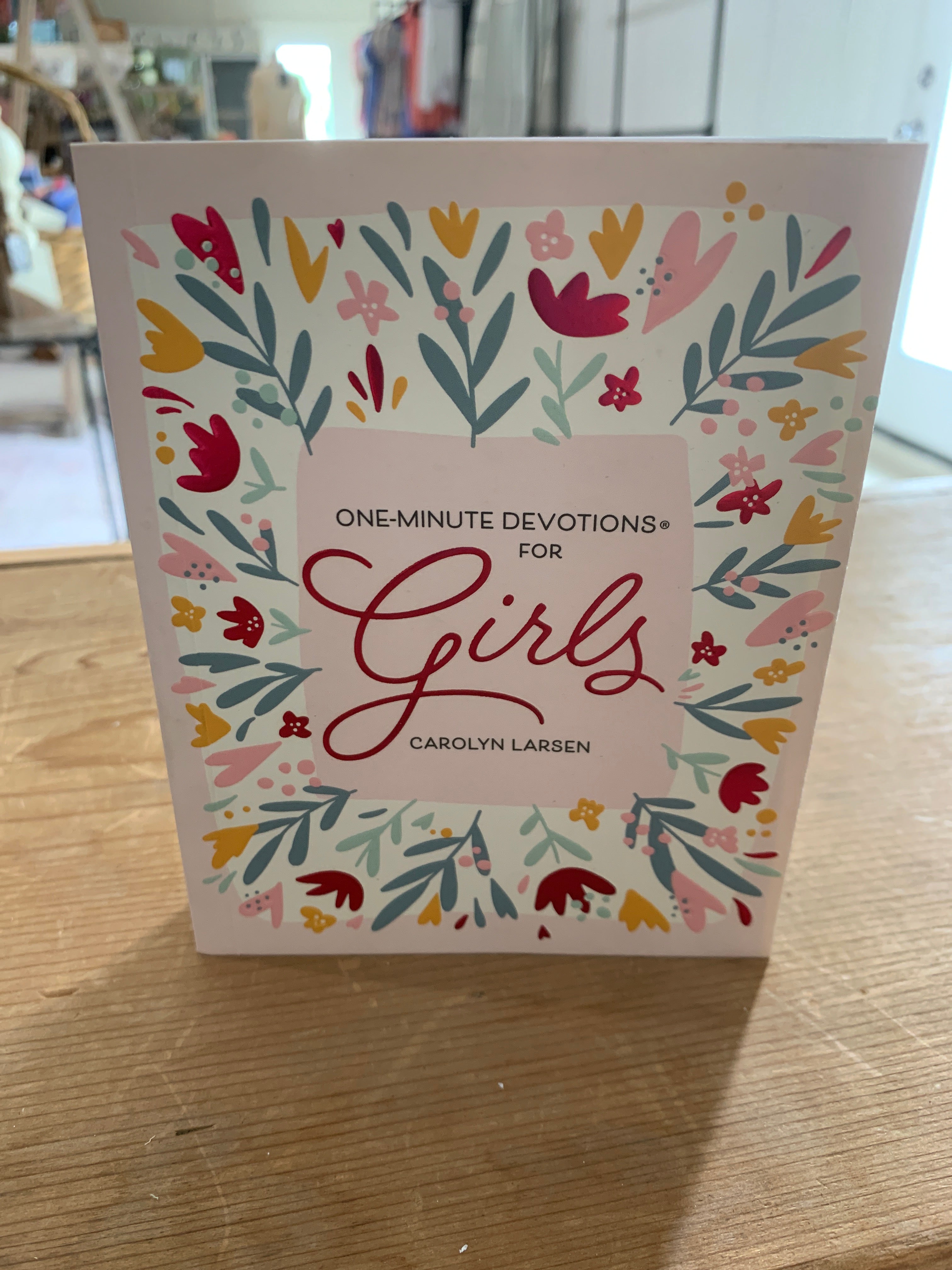 1 Minute Devotions for Girls