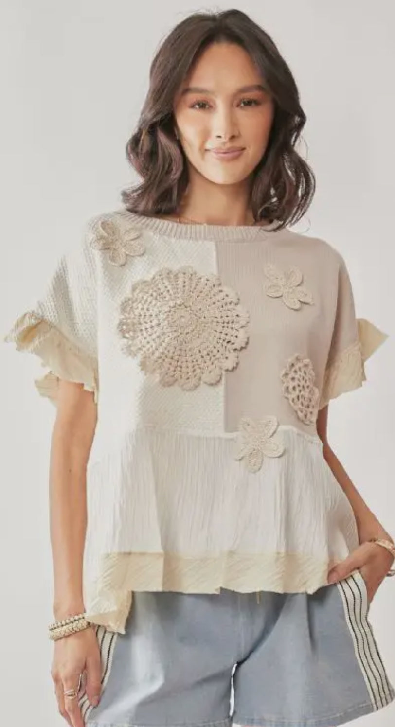 Floral Crochet Top- Beige S M L