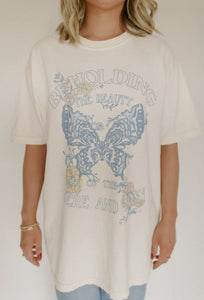 Beholding Beauty Tee