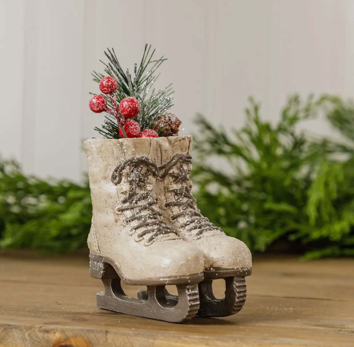 Small Ice Skate Shelf Sitter