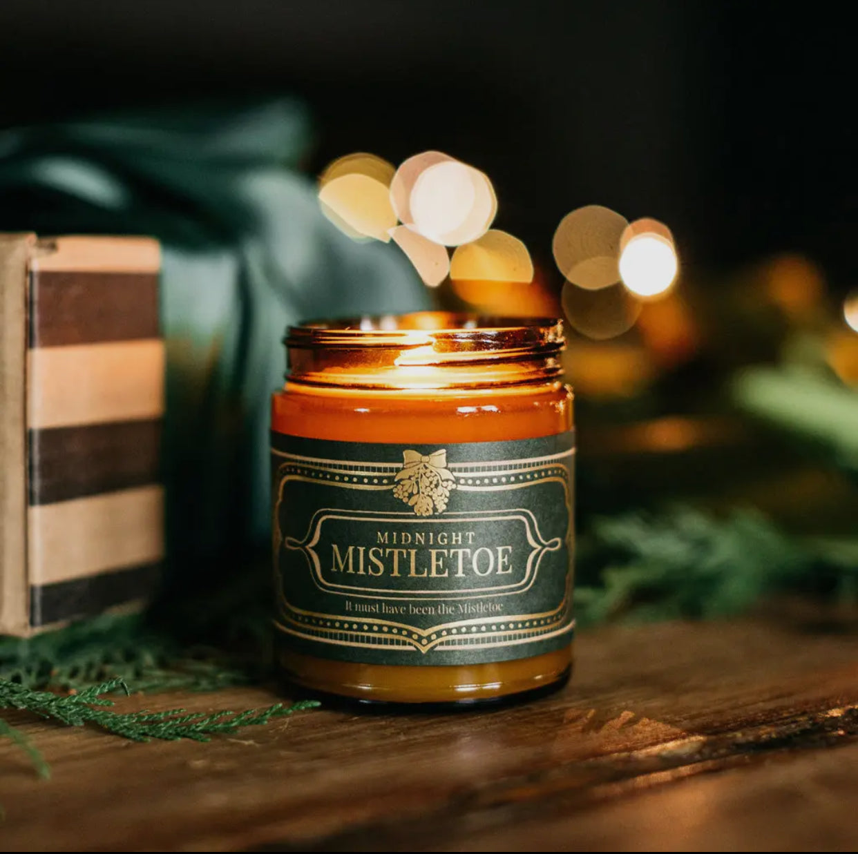 Jackson Vaughn Candle- Midnight Mistletoe