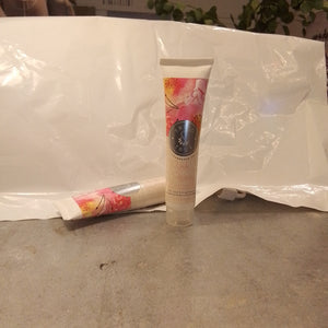 Illume Tried and True Sweet Pea Jasmine hand cream