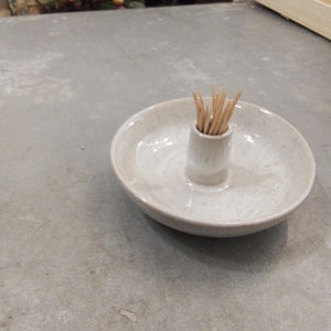 DF4244   Round toothpick holder