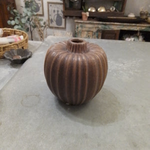 DF4914 Small ribbon brown vase