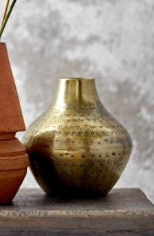 DF2443   Hammered Vase   df2443