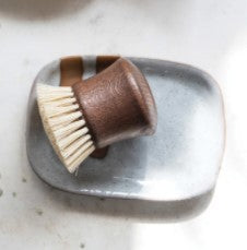 DF3287   5 1/2" Stoneware plate