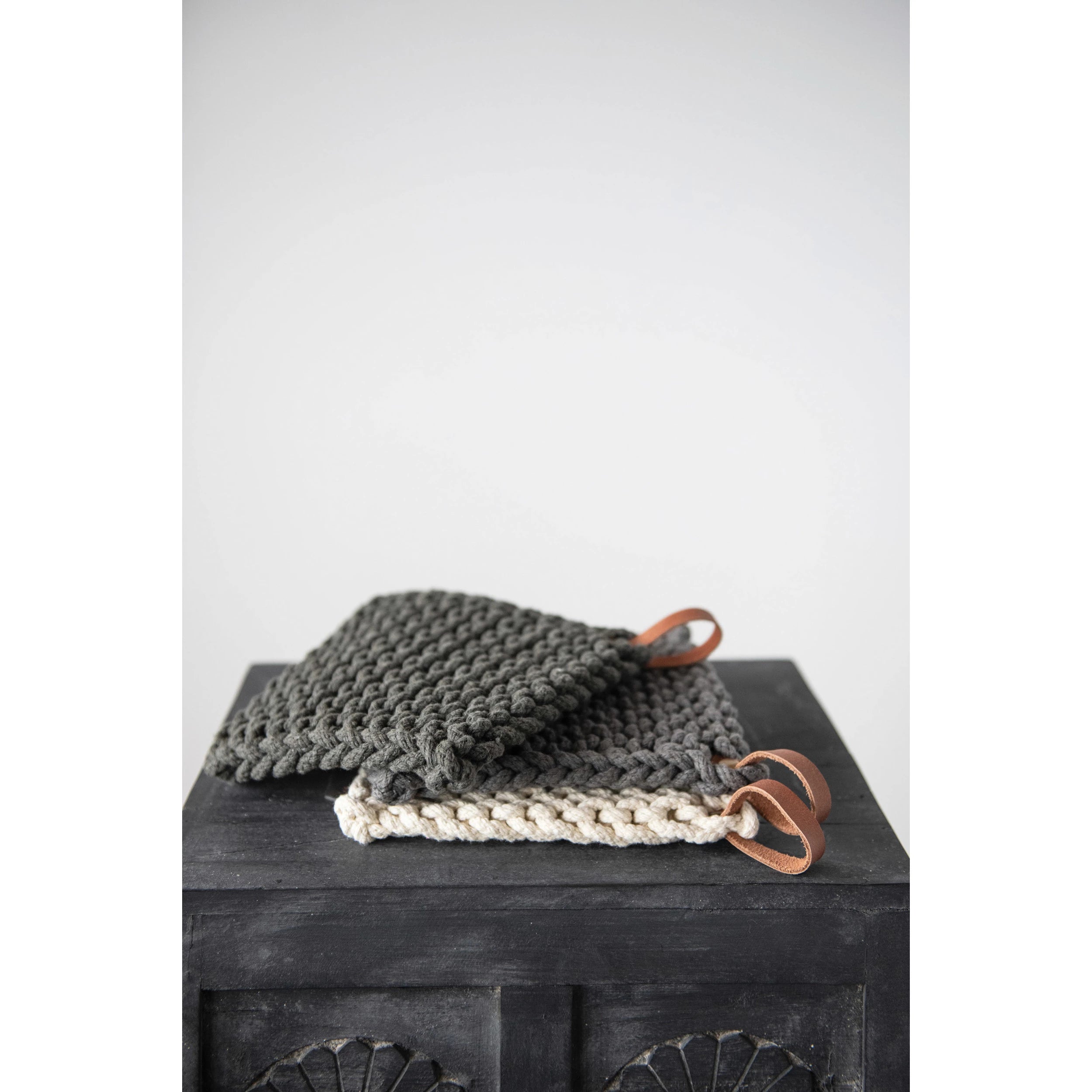 DF5112A  Crocheted Pot Holder with Leather Loop, 3 Colors